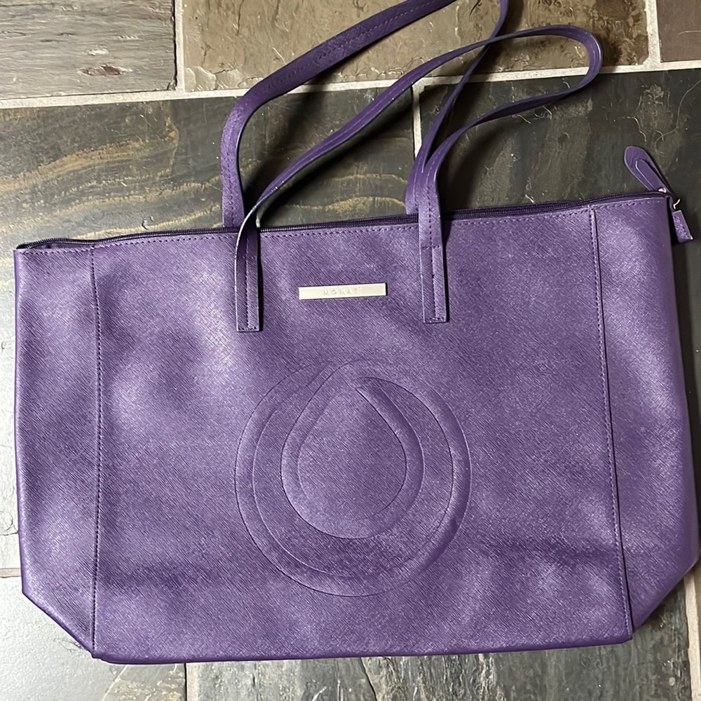 Monat Tote